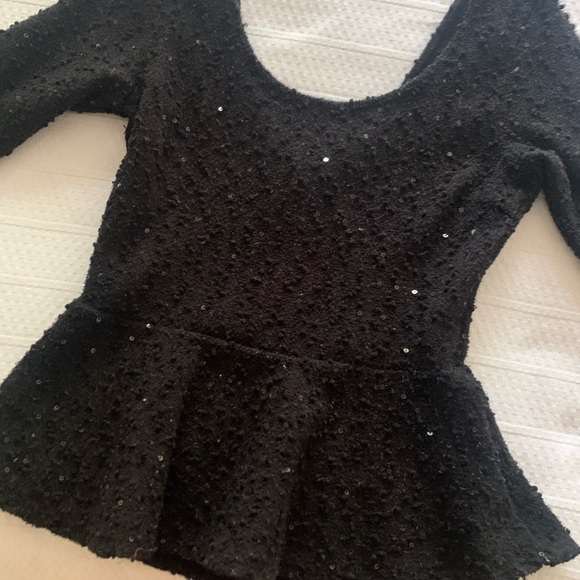 Black scoop neck dressy top!From a boutique store in London - Picture 3 of 3